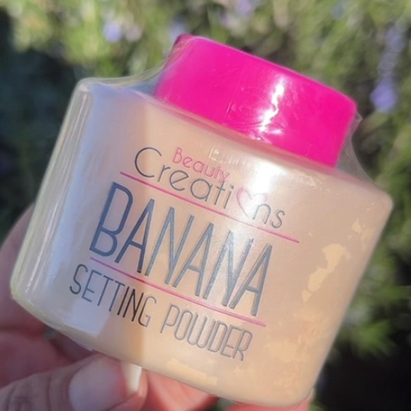 Beauty Creations Banana Setting Powder + POWDER SPONGE - Picture 3 of 5